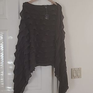 Nwot Max Edition ruffle poncho.